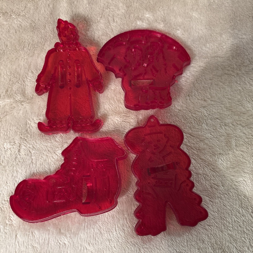 HRM Vintage Red Clear Plastic Cookie Cutters Lot of 4 Made In USA